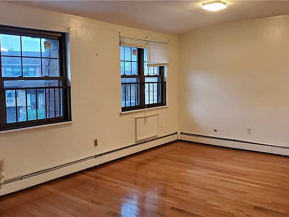 5th image of 240-16 70th Ave Floor 3