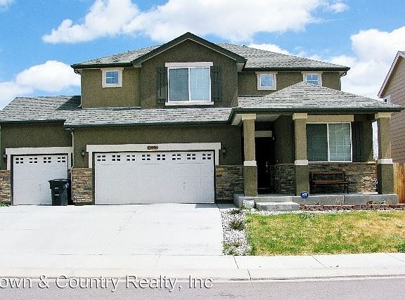 2nd image of 450 Winebrook Way