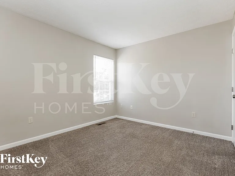 5712 Clemens Dr — Photo 15