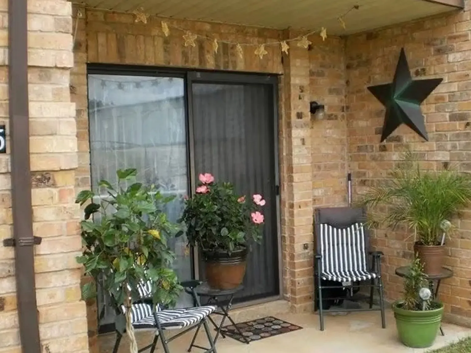 Chevy Chase Apartments — Photo 1