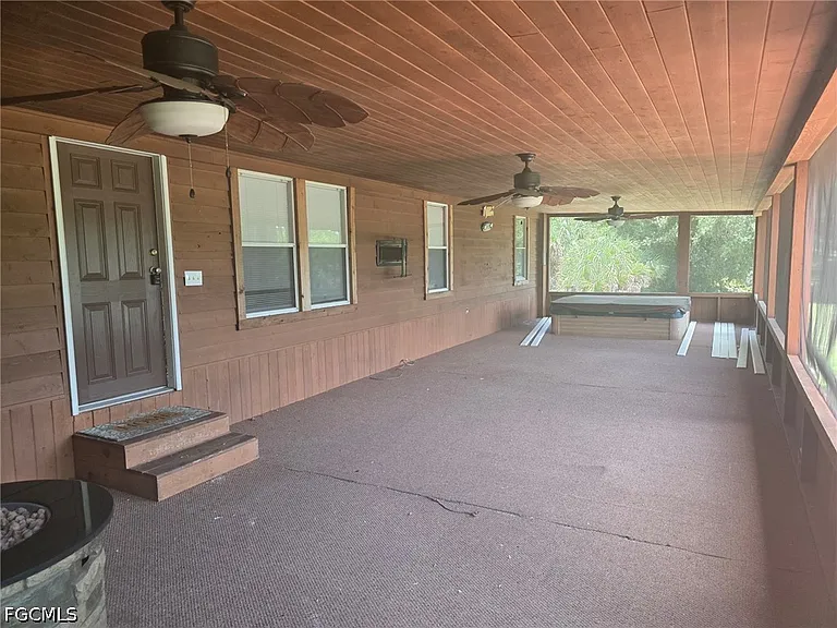425 Tanner Rd — Photo 2