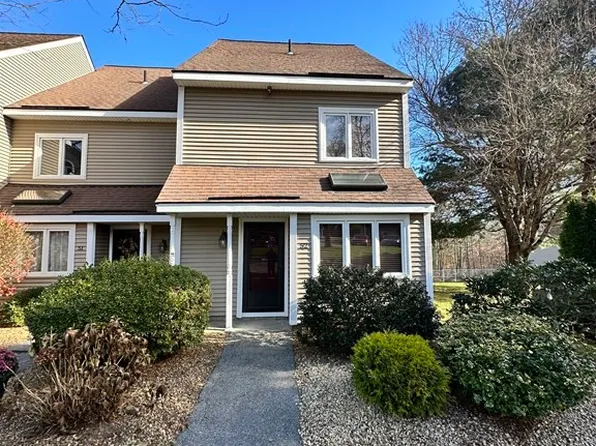 70 Pleasant St #52, Oxford, MA 01540