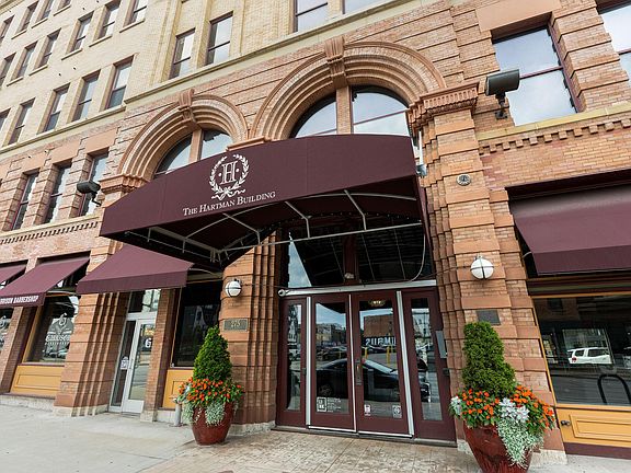 3rd image of 150 E Main St APT 305