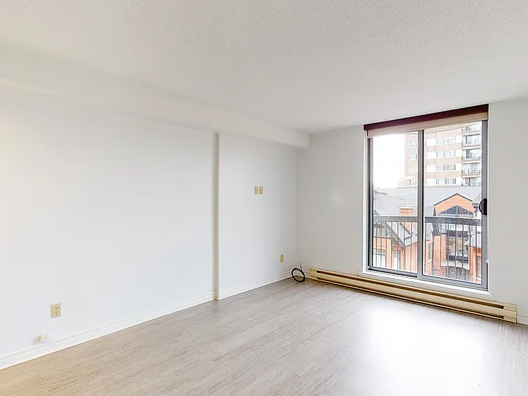341 Maclaren St — Photo 24