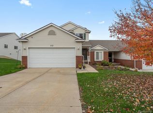 22 Sedum, Howell, MI 48843