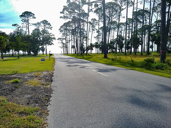 2nd image of 204 Gautier Memorial Ln