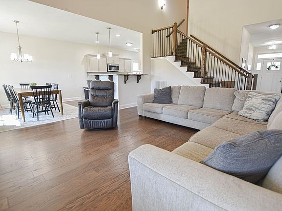 4th image of 2273 Colston Dr