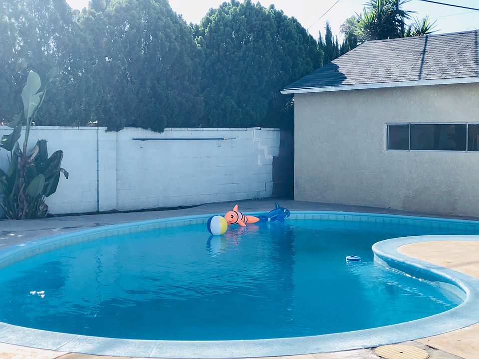 1st image of 8103 Teesdale Ave