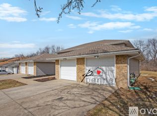 1032 NE Lindsay Ave #D, Lees Summit, MO 64086