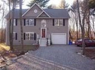 53 Taft Ave, Dartmouth, MA 02747