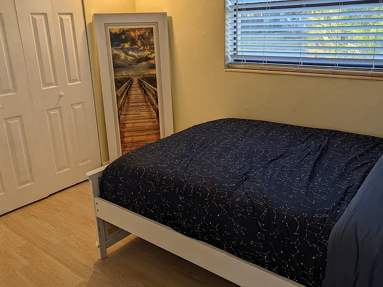 3rd bedroom setup with twin bed