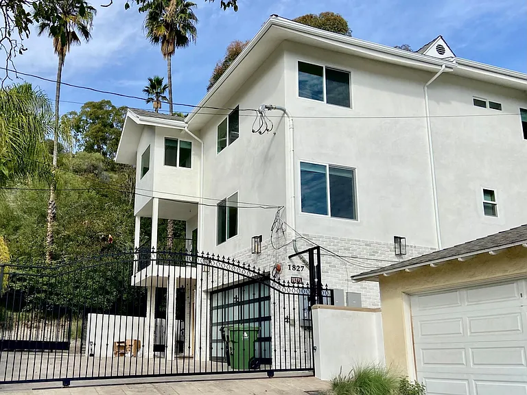 1827 Hill Dr — Photo 25