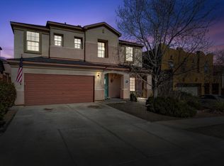 10823 Frazier Ln SW, Albuquerque, NM 87121