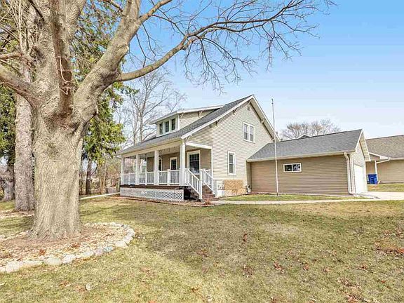 2nd image of 1217 Fox River Dr
