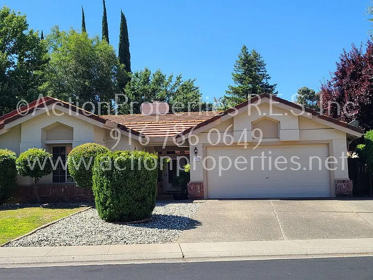 1417 Hurlston Way — Photo 23