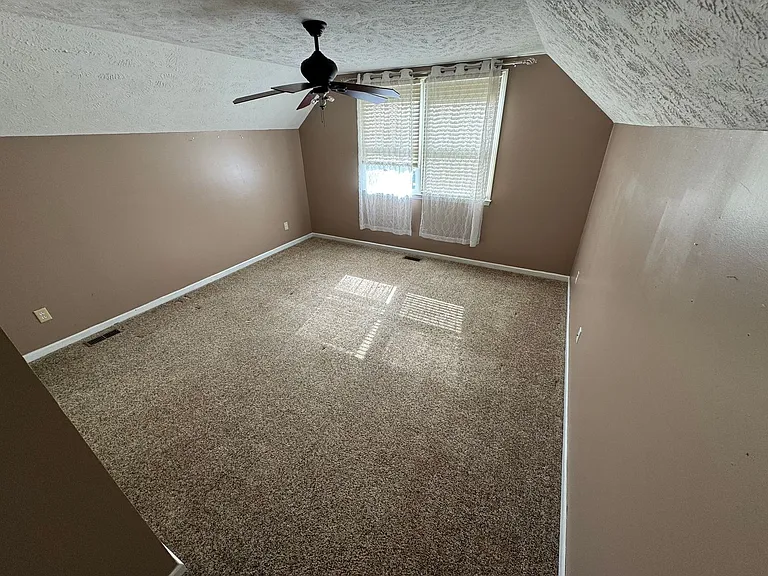 5870 McDonald Rd — Photo 20