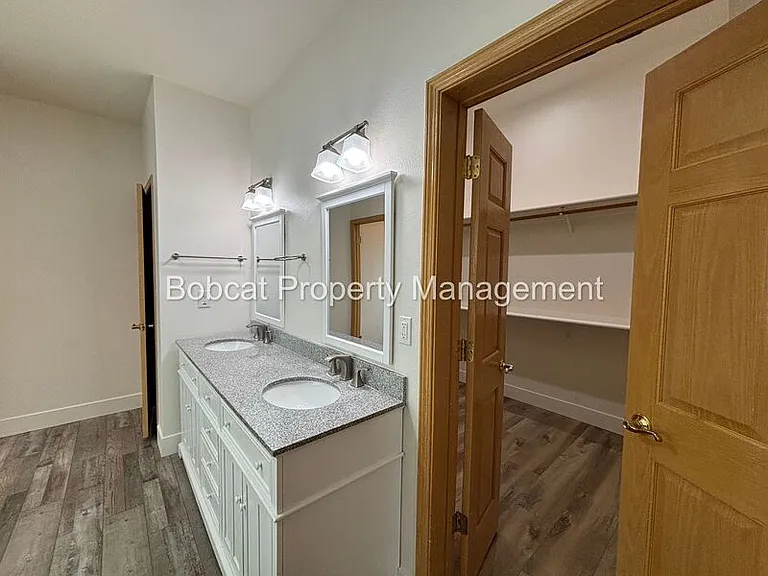 1300 Bridle Way — Photo 22