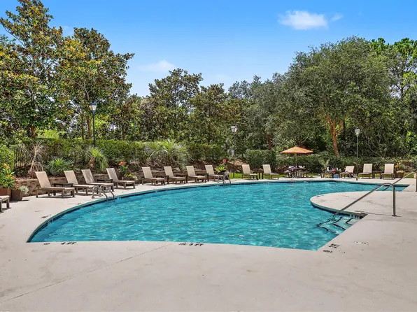 1300 Park West Blvd Unit 824, Mount Pleasant, SC 29466