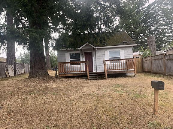 2nd image of 225 E Arcadia Ave