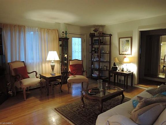 3rd image of 8591 Washington St