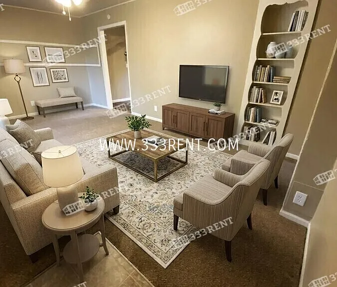 1108 E Fredrickson Dr — Photo 2
