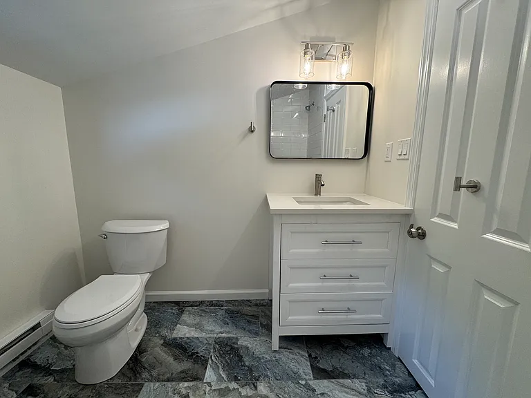 523 Leetes Island Rd — Photo 5
