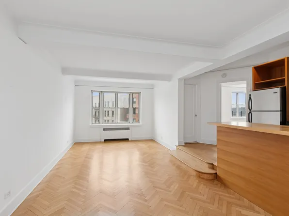 255 Cabrini Boulevard image 2 of 13