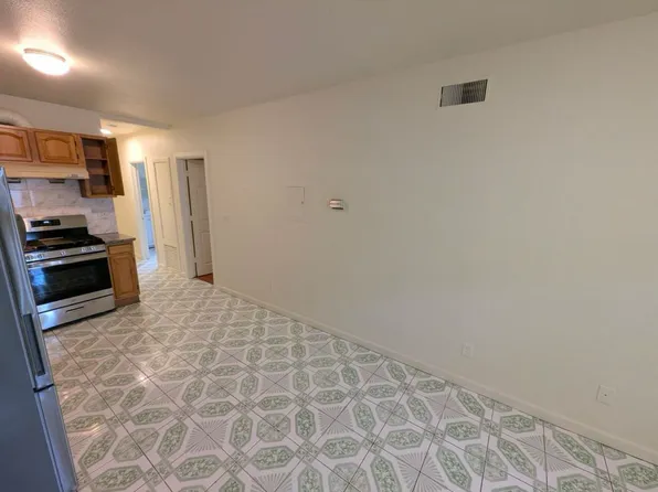 322 Peralta St, Oakland, CA 94607