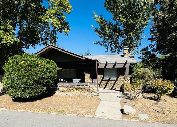 5th image of 435 E Logan Ave