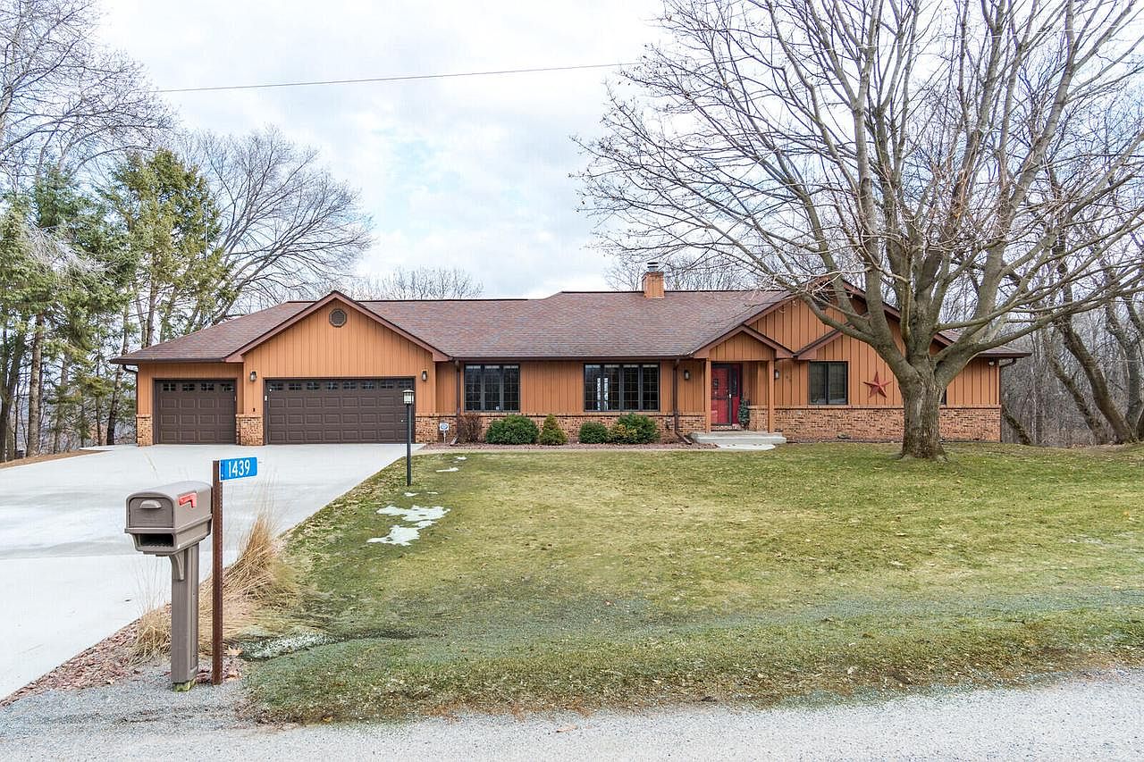 1439 Crescent Hills DRIVE, La Crescent, MN 55947 Zillow