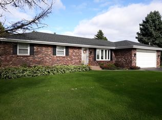 9262 N Alpine Rd, Machesney Park, IL 61115