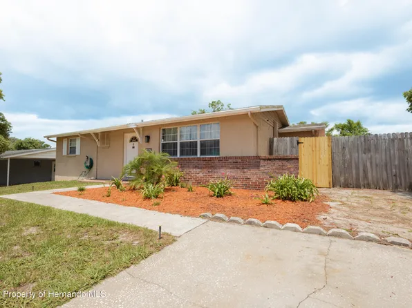 9635 Century Dr, Spring Hill, FL 34608