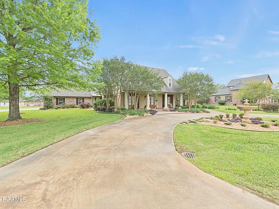 3rd image of 151 Channing Way