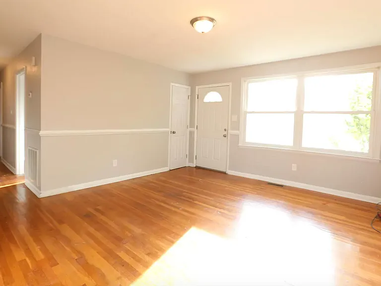 2703 Boston St — Photo 3