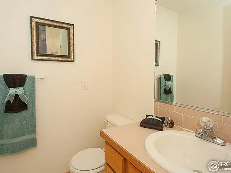 1001 Cuerto Ln #B — Photo 4