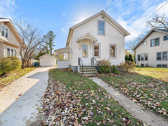 2nd image of 1209 Waugoo Ave