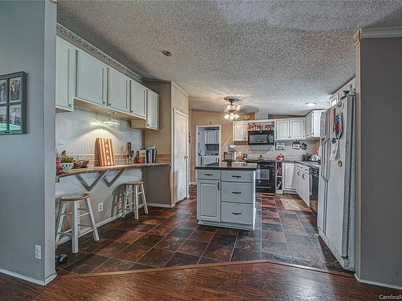 5th image of 426 Meadow Ln #37