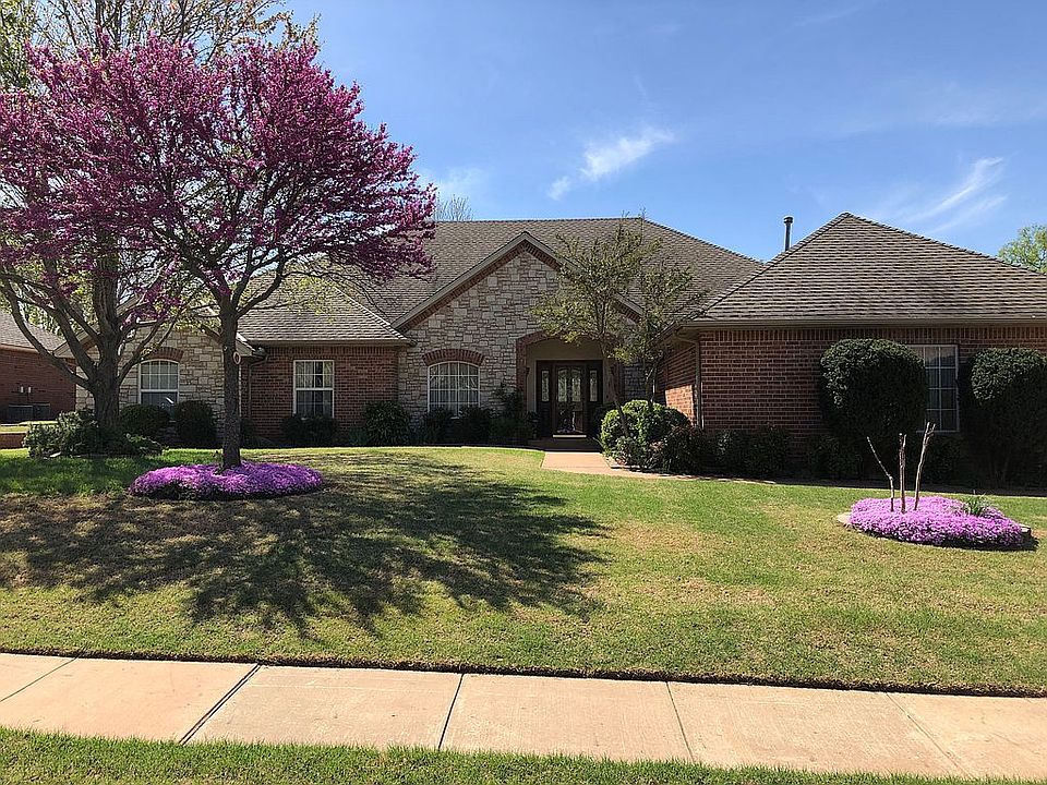 Street view faces north