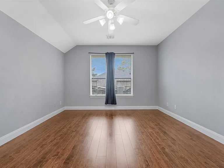 18235 Silver Timber Ct — Photo 19