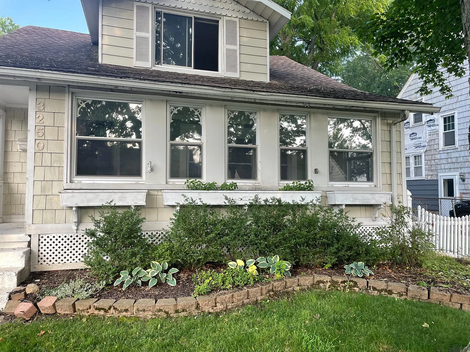 3 bed, 1378 sqft, $2,300 — Photo 3