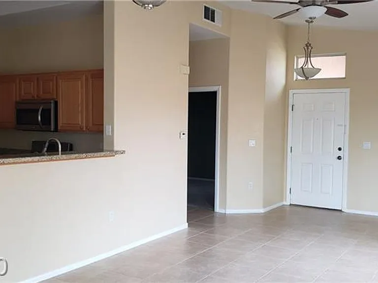 2305 W Horizon Ridge Pkwy #3923 — Photo 17