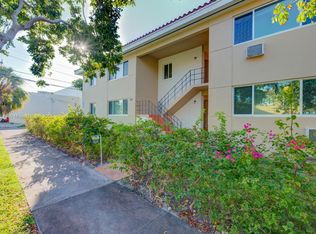 212 Phoenetia Ave APT 9, Miami, FL 33134