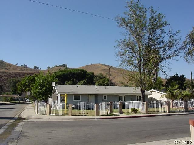 1st image of 2393 Academy Ave