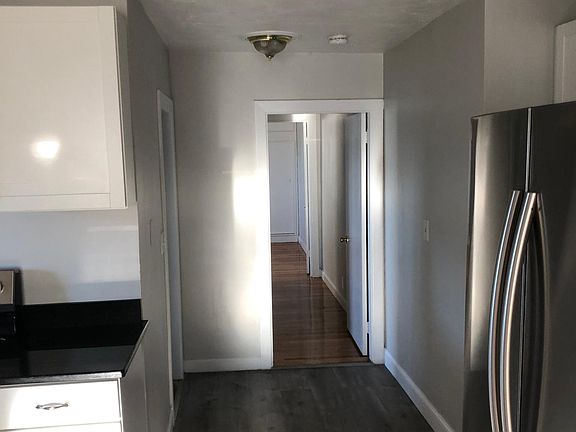 3rd image of 12 Harvard St #2