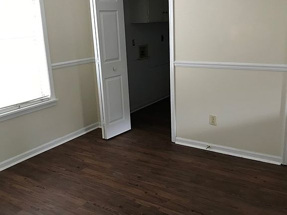 5th image of 412 Chapelwood Dr