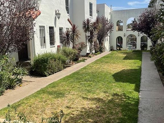 3rd image of 4057 W 28th St