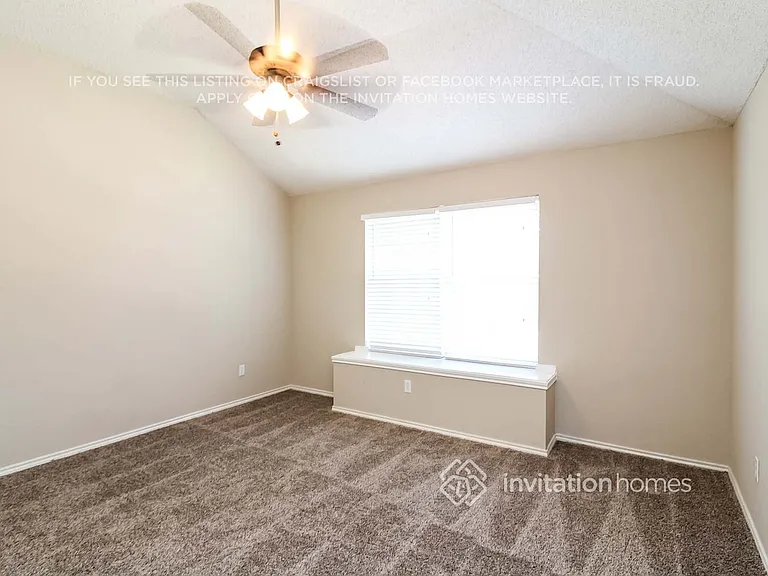 703 Meadowgate Dr — Photo 11