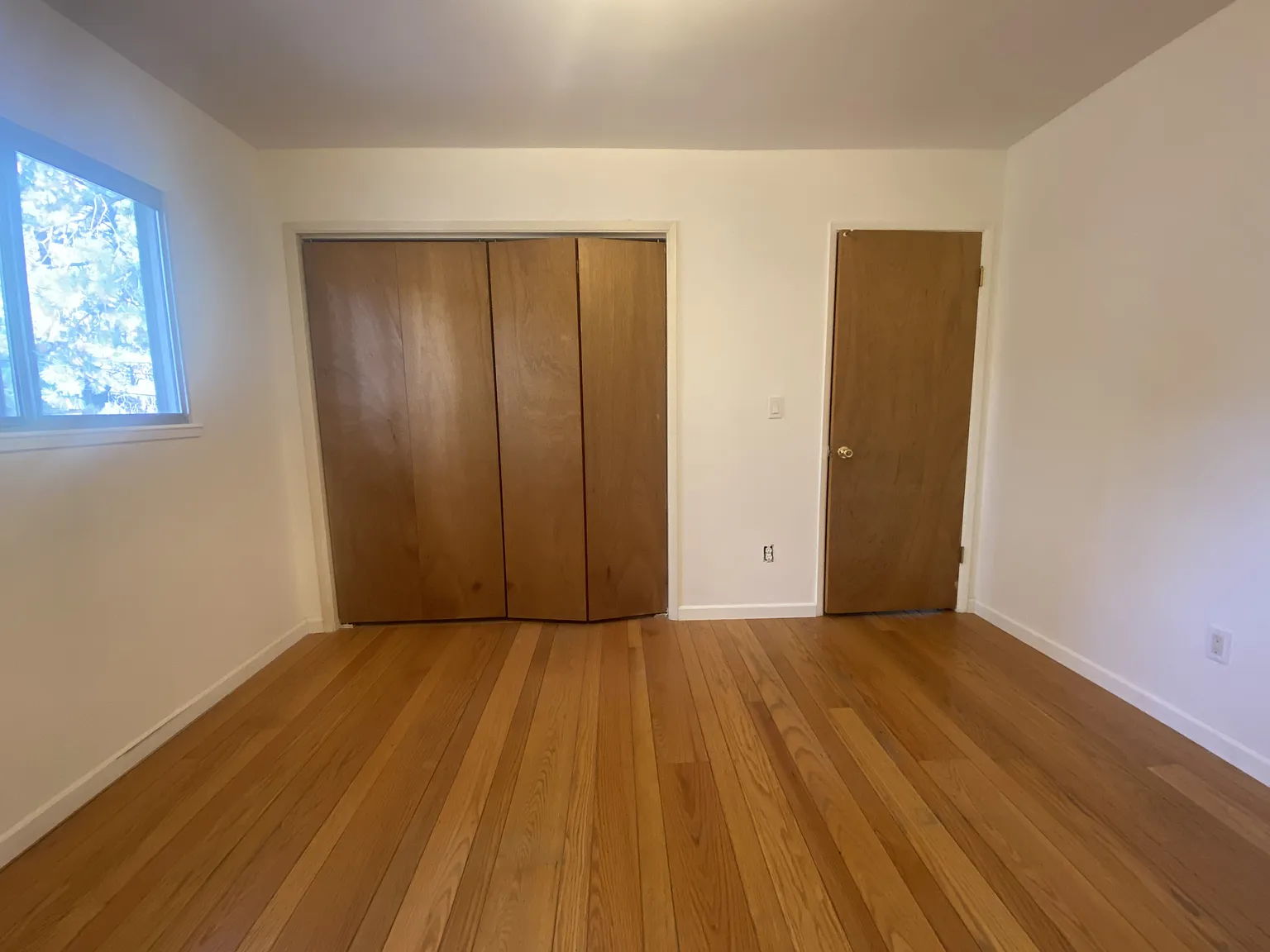 5 bed, 2524 sqft, $1,120 — Photo 3