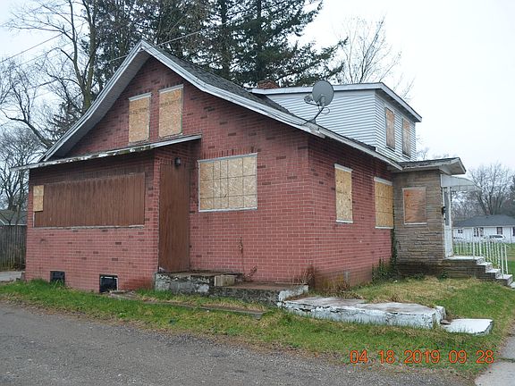 3rd image of 310 E May St