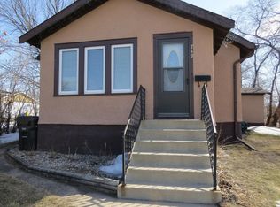 719 2nd Ave SE, Jamestown, ND 58401